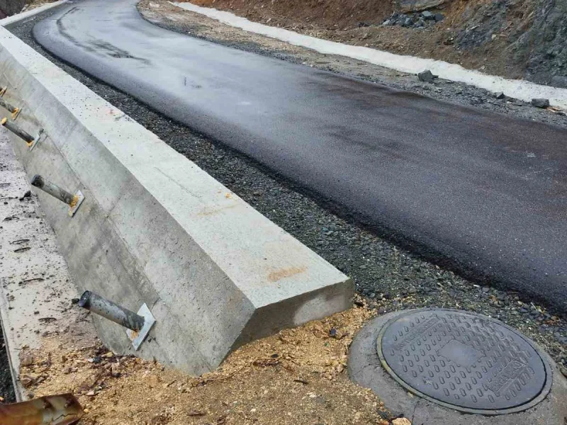 Укрепване на свлачище с идентификационен № KRZ 15.20403-01 на общински път KRZ 1220 /III-5904/ Аврен-Девесилово-Егрек при km +5.600 в землището на с.Девесилово