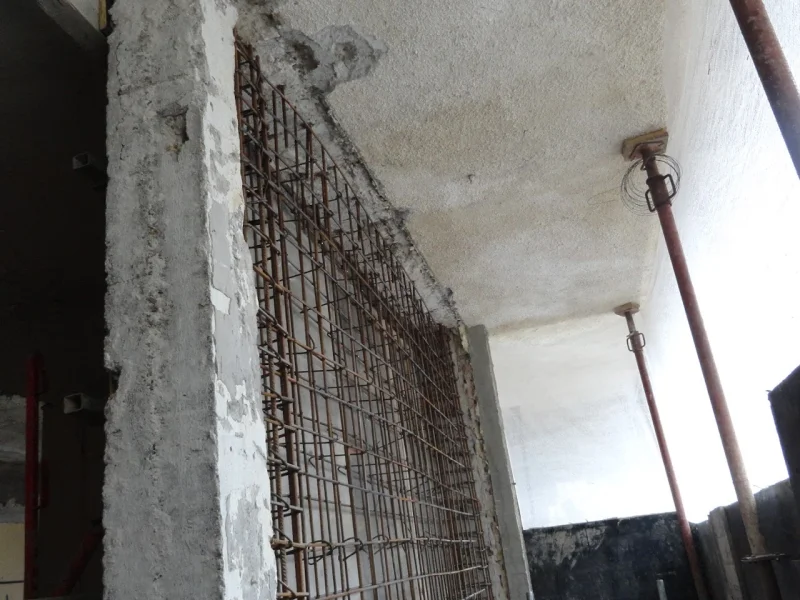 Преустройство, укрепване и усилване с обединяване и промяна предназначението на магазин и снек-бар в магазин за хранителни стоки