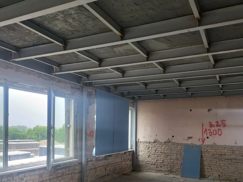 Укрепване и саниране на покривна конструкция от компрометирани панели тип "Спирол", Административна сграда, з-д Рубин